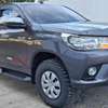 TOYOTA Hilux thumb 5