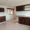4 Bed Townhouse with En Suite at Walk To Hardy thumb 1