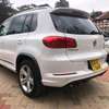 2015 Volkswagen Tiguan R line thumb 3