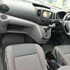 Nissan NV 200 thumb 8