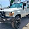 Toyota land Cruiser V8 Hard top Pick up 2014 thumb 1