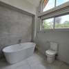 5 Bed House with En Suite at Redhil Road thumb 21