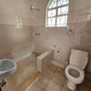 5 Bed House with En Suite in Nyari thumb 14