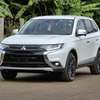 MITSUBISHI OUTLANDER thumb 4