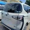 Toyota sienta hybrid thumb 7