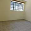 5 Bed House with En Suite in Lavington thumb 9