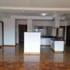3 bedroom apartment all ensuite with a Dsq thumb 1