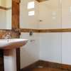 4 Bed Apartment with En Suite in Riverside thumb 15