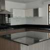 5 Bed Townhouse with En Suite in Rosslyn thumb 9