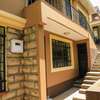 4 Bed House with En Suite in Redhill thumb 25