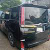 Toyota Noah thumb 7