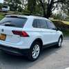 Volkswagen Tiguan TSI thumb 1