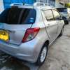 Toyota vitz thumb 3