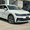 Volkswagen Tiguan white 2018 thumb 4