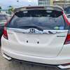 Honda Fit hybrid white 2018 2wd thumb 10
