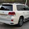 Toyota Land cruiser v8 2018 model thumb 6