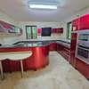 5 Bed House with En Suite in Lavington thumb 13