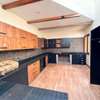 6 Bed House with En Suite in Ridgeways thumb 20