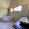 6 Bed Townhouse with En Suite in Lavington thumb 2