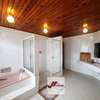 5 Bed House with En Suite in Gigiri thumb 19