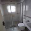 4 Bed House with En Suite at Near Galleria thumb 10