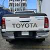 Toyota Hilux 4x4 Pickup White Durable Performance thumb 7