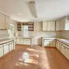 5 Bed House with En Suite in Lavington thumb 28