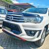 Toyota Hilux double cabin manual thumb 9
