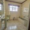 5 Bed House with En Suite in Gigiri thumb 6