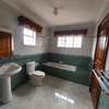 5 Bed House with En Suite at Daisy Road thumb 11
