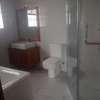 5 Bed House with En Suite in Nyari thumb 3