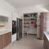 5 Bed Townhouse with En Suite in Ridgeways thumb 8