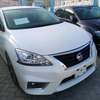 Nissan Syphy S. Touring pearl white thumb 2