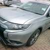 Mitsubishi Outlander 7seater thumb 1