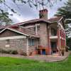 5 Bed House with En Suite in Lavington thumb 17
