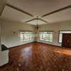 5 Bed House with En Suite in Nyari thumb 4