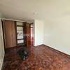 5 Bed House with En Suite in Rosslyn thumb 3