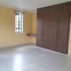 5 Bed House with En Suite in Thome thumb 7