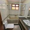 5 Bed House with En Suite in Westlands Area thumb 8
