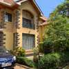 5 bedroom townhouse all ensuite with a Dsq available thumb 1