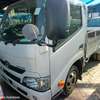 Toyota  dyna thumb 2
