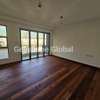 4 Bed Apartment with En Suite in Rosslyn thumb 3