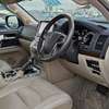 Land cruise v8  petrol thumb 6