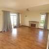 4 Bed Villa with Gym in Redhill thumb 14