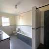 5 Bed Townhouse with En Suite in Rosslyn thumb 25