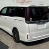TOYOTA NOAH thumb 3