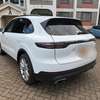 Porsche cayenne, new shape thumb 2