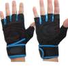 Weight lifting gloves thumb 4