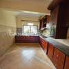 5 Bed House with En Suite in Spring Valley thumb 4