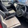 Toyota auris hybrid thumb 3